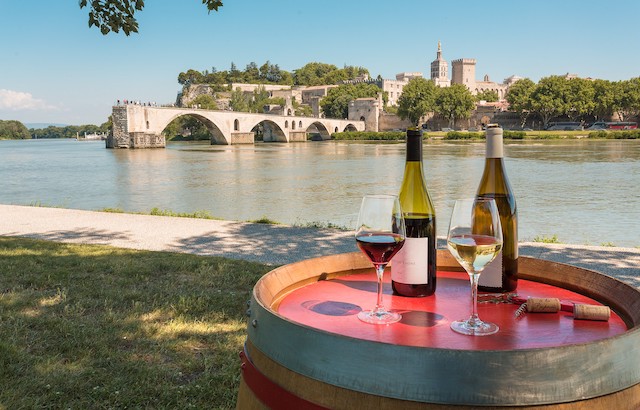 Cotes du Rhone med huvudstaden Avignon 